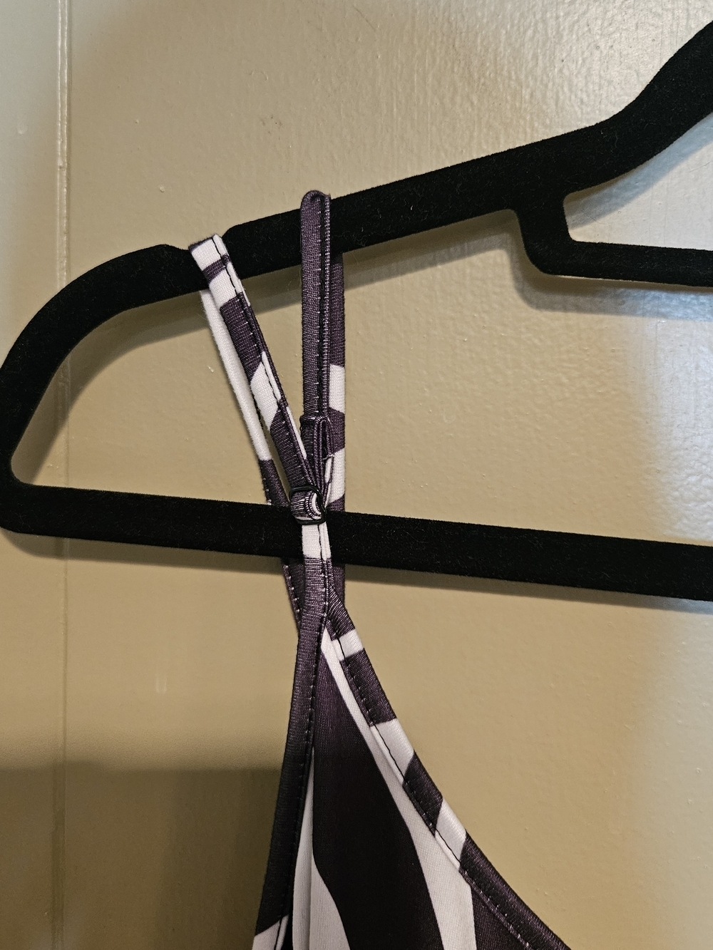 SHEIN Curve 5X Black White Abstract Maxi Dress Plus Size Spaghetti Strap Flowy - Picture 3 of 5